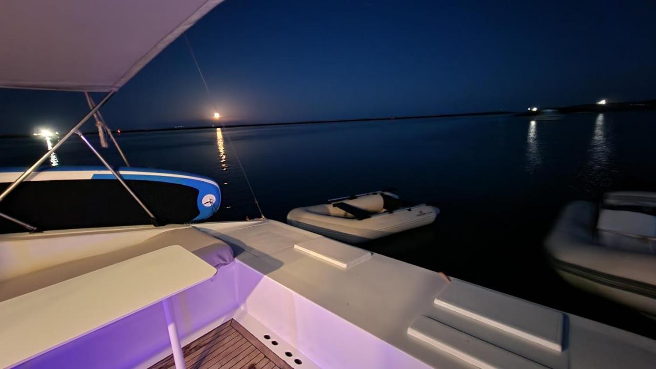 Hotel Barco Casa Catamara Sleepandboat Distrikt Distrikt Faro Exterior foto