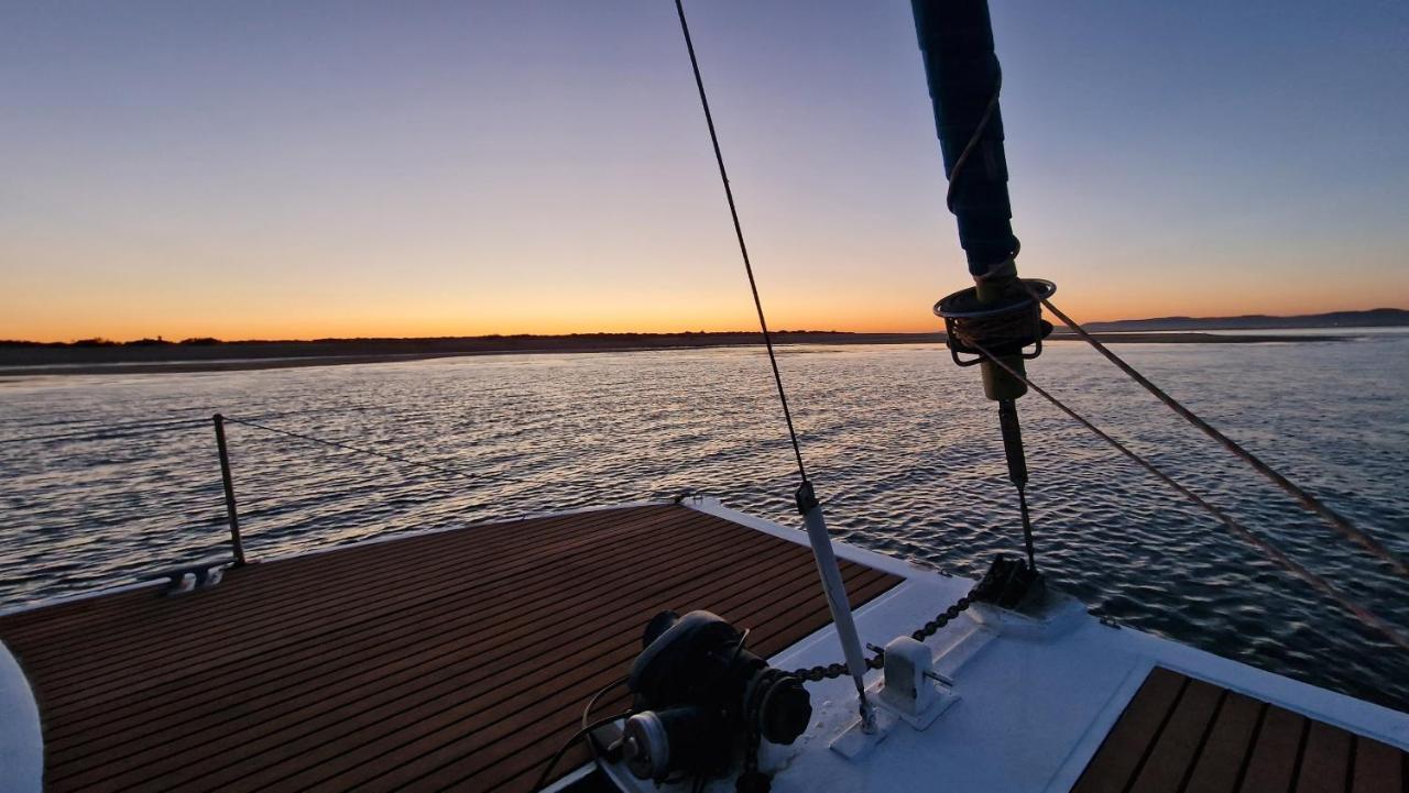 Hotel Barco Casa Catamara Sleepandboat Distrikt Distrikt Faro Exterior foto