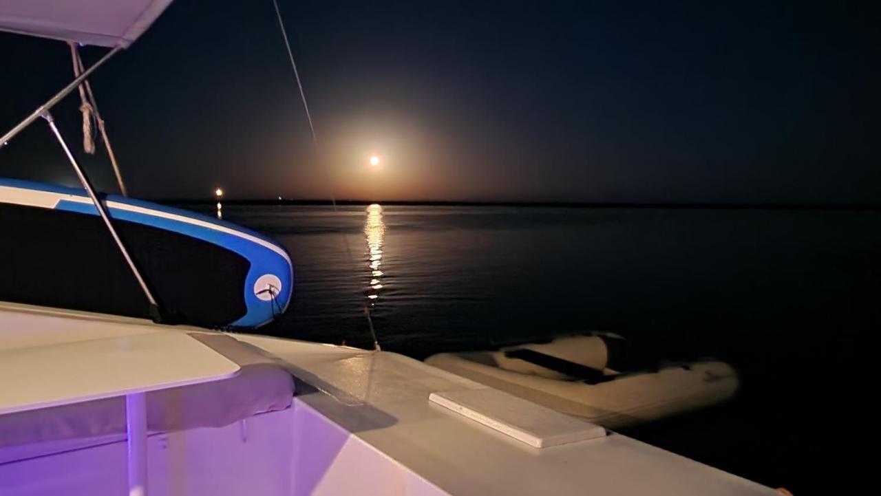 Hotel Barco Casa Catamara Sleepandboat Distrikt Distrikt Faro Exterior foto
