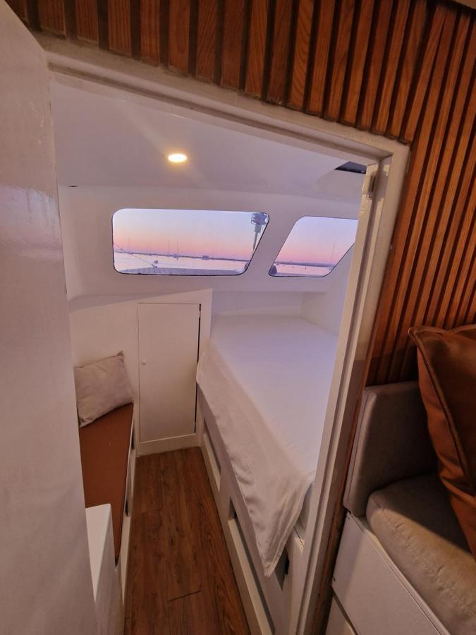 Hotel Barco Casa Catamara Sleepandboat Distrikt Distrikt Faro Exterior foto