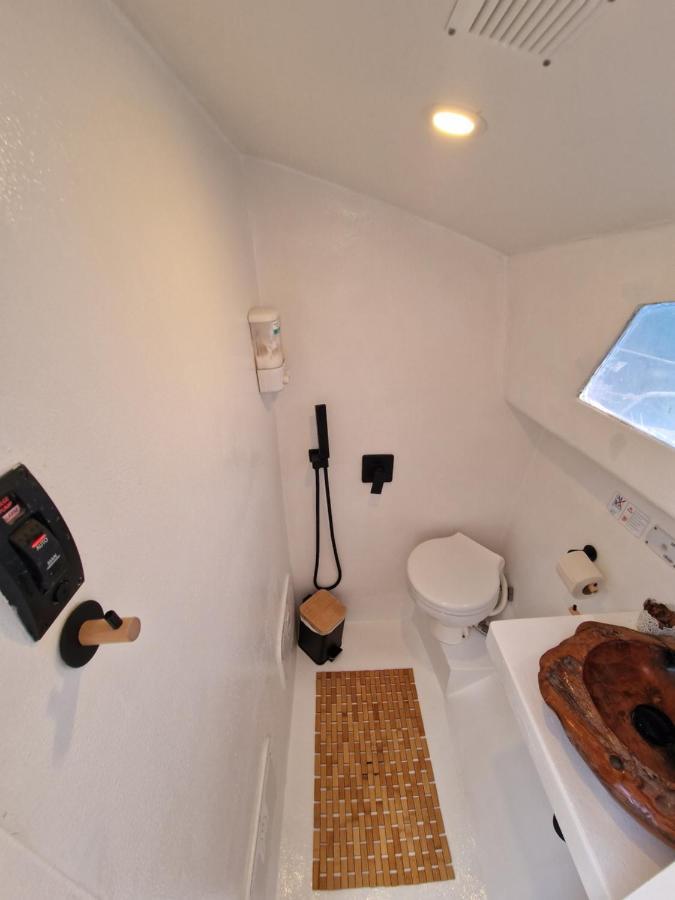 Hotel Barco Casa Catamara Sleepandboat Distrikt Distrikt Faro Exterior foto